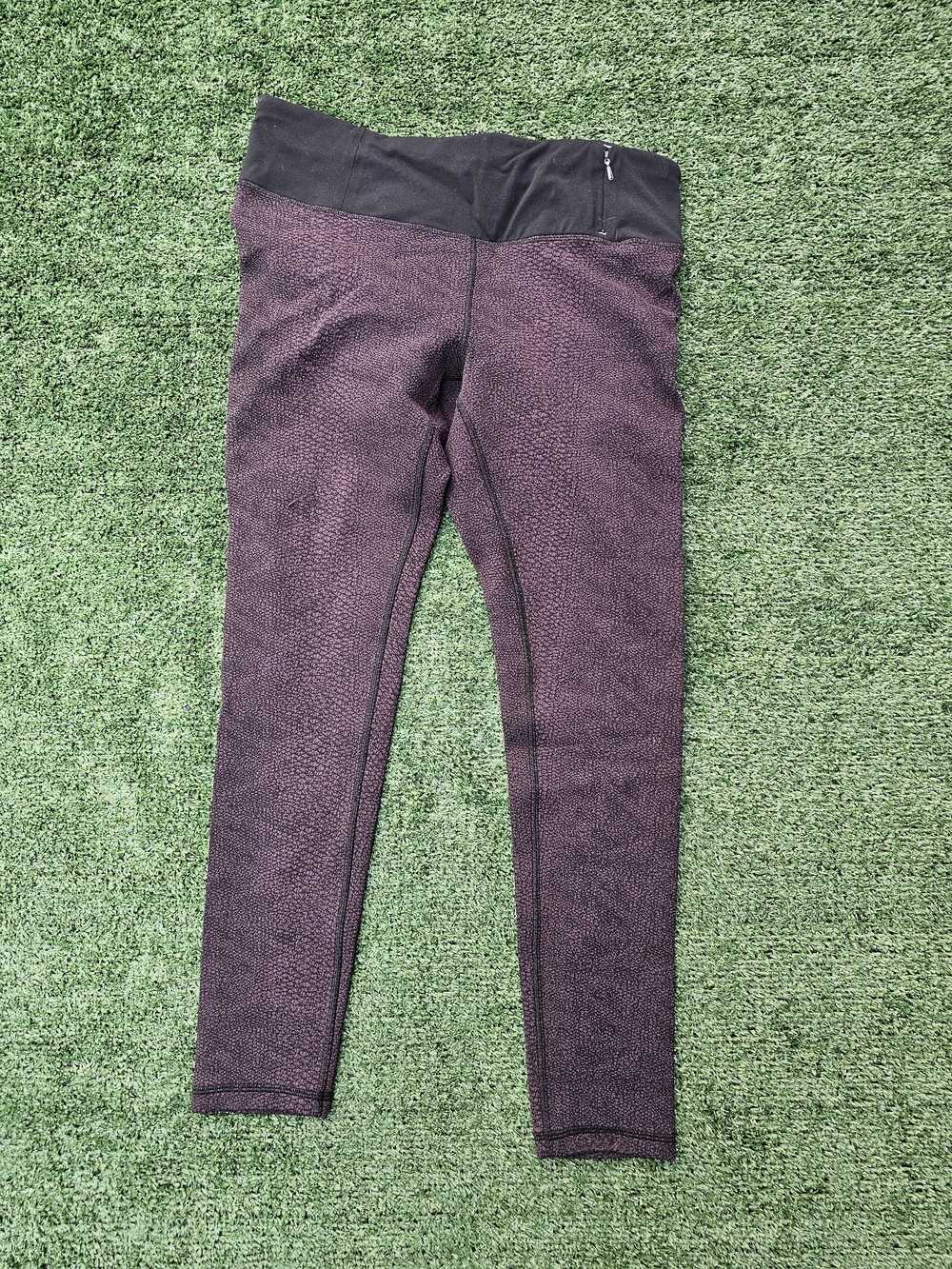 CALIA by Carrie Underwood Plum Textured Leggings with Black Waistband
